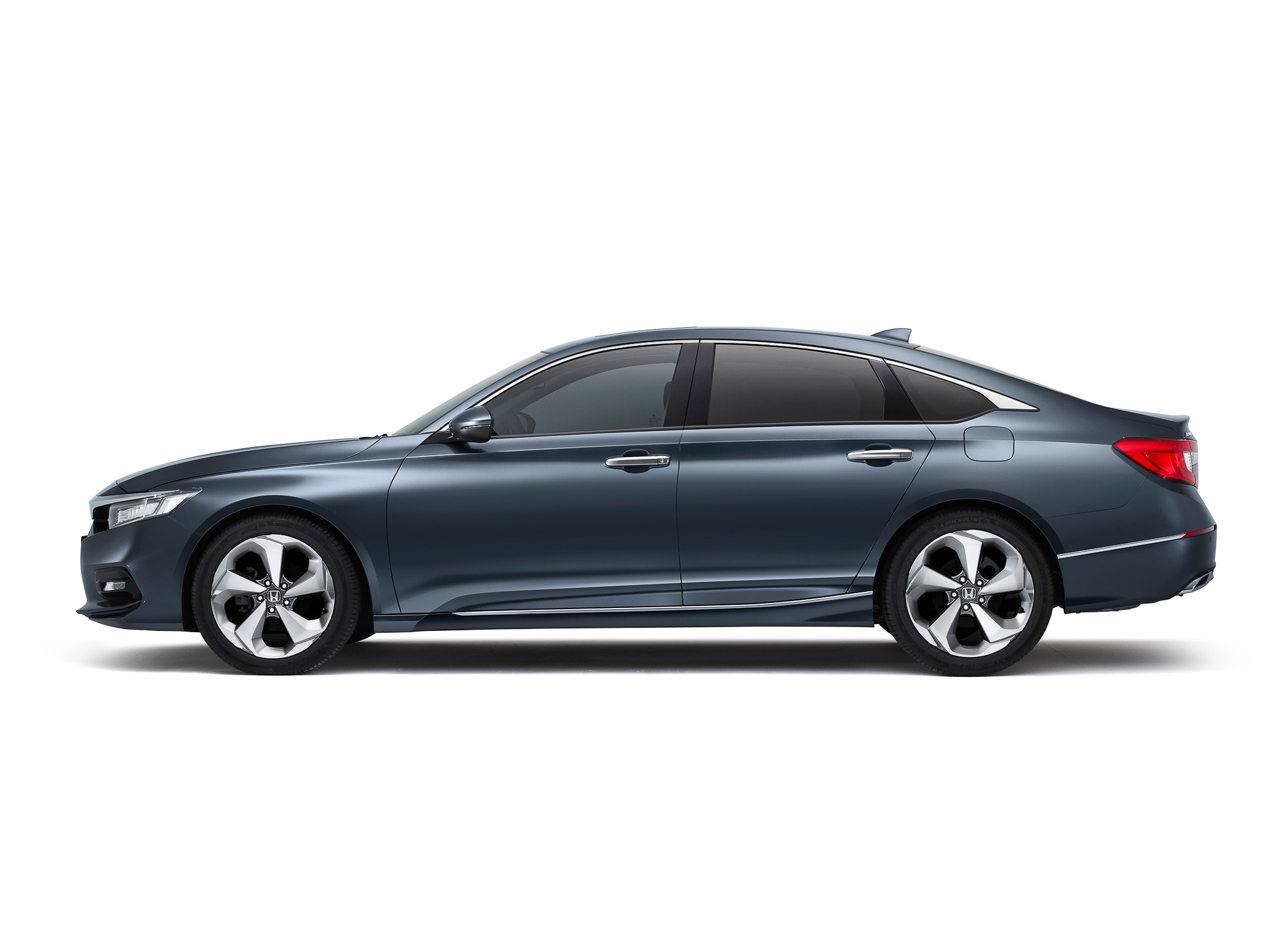 18 HONDA Accord Yan 05