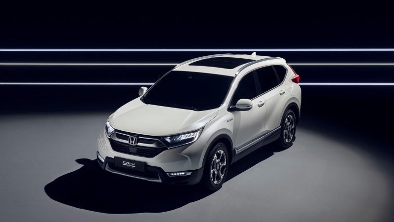 2018-honda-cr-v-hybrid-prototype-euro-spec-e1539783038387.jpg