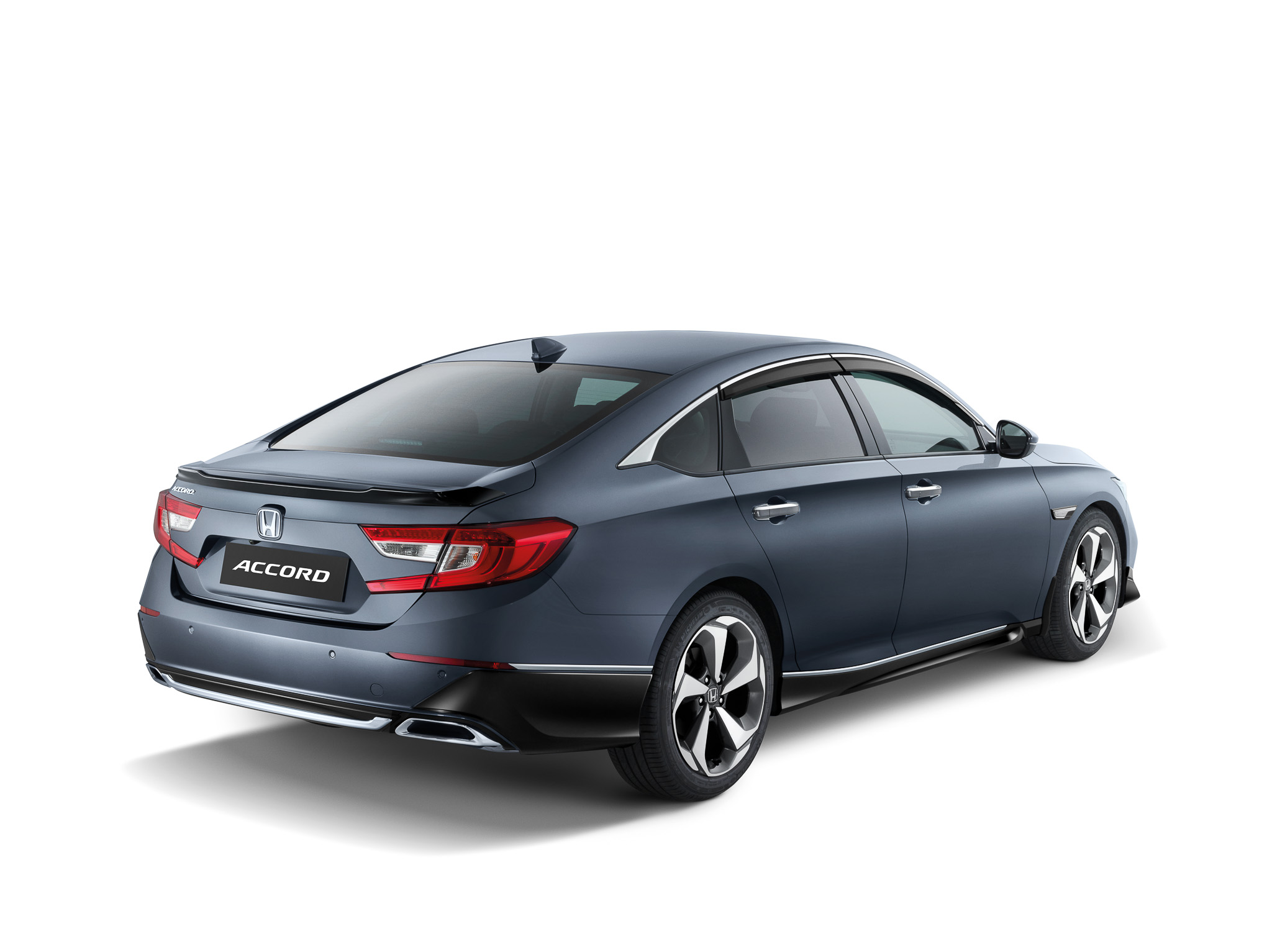 22 HONDA Accord ArkaAksesuar